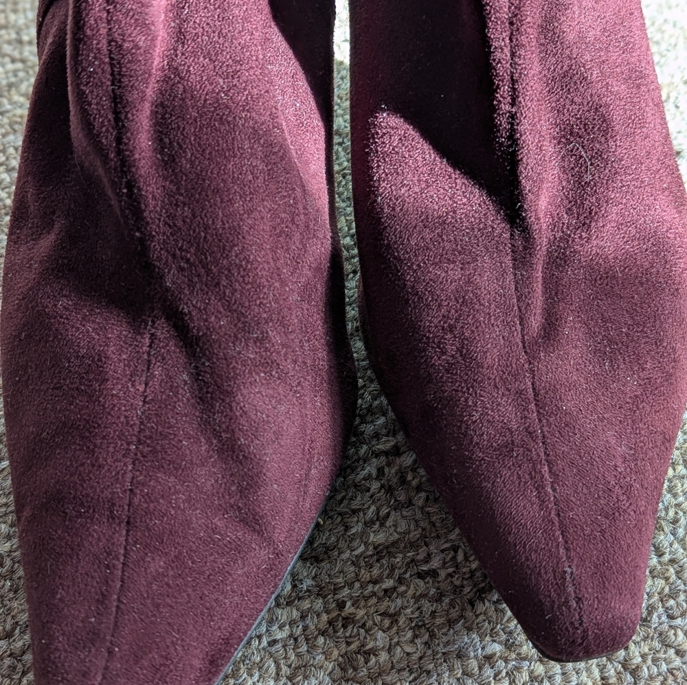 Burgundy Wine Boots 8 M Faux Suede knee high pointy toe ruching stretch heeled - Picture 4 of 11